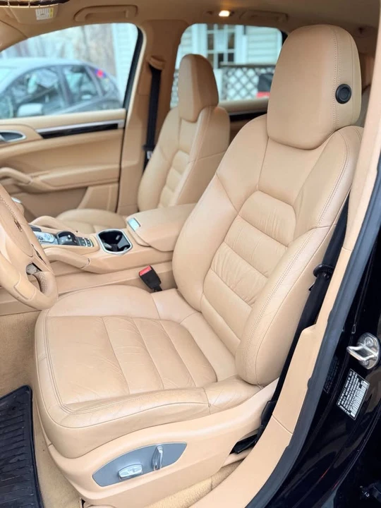 2011 Porsche 958 Cayenne - Image 9 of 20