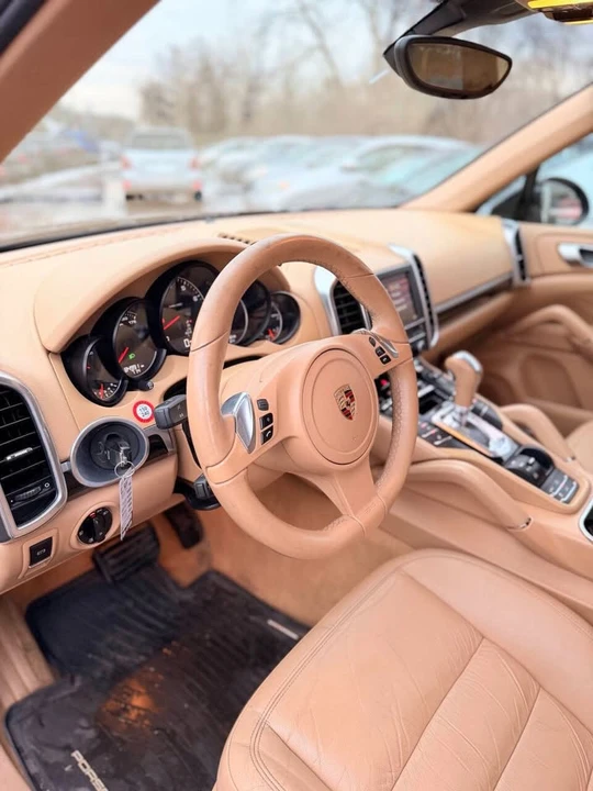 2011 Porsche 958 Cayenne - Image 11 of 20