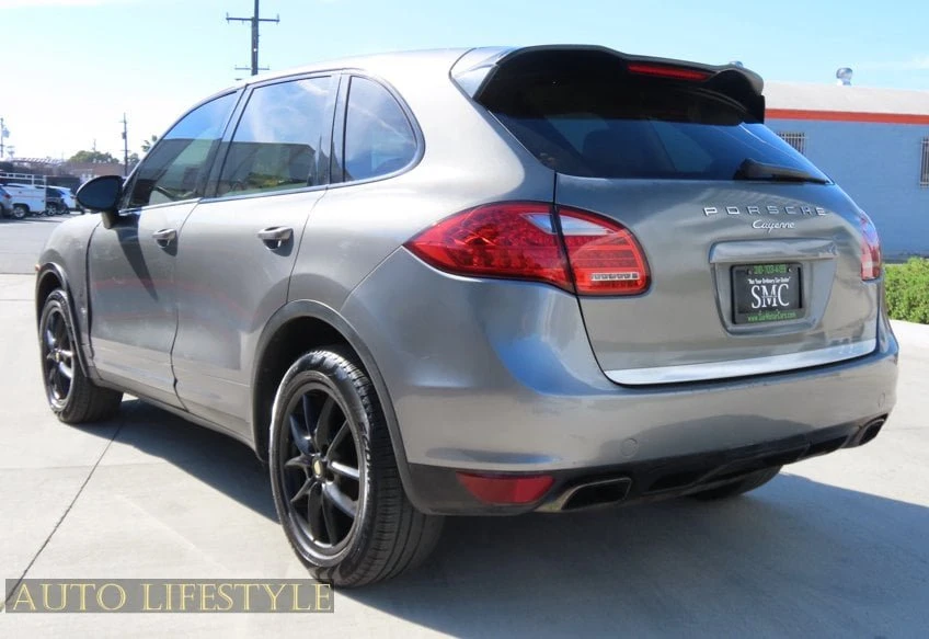 2011 Porsche 958 Cayenne - Image 10 of 20