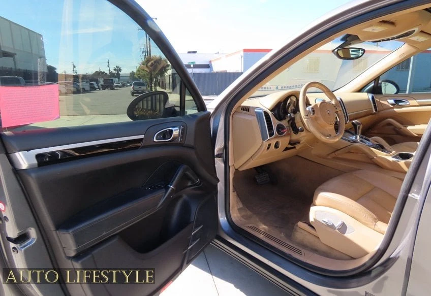 2011 Porsche 958 Cayenne - Image 18 of 20