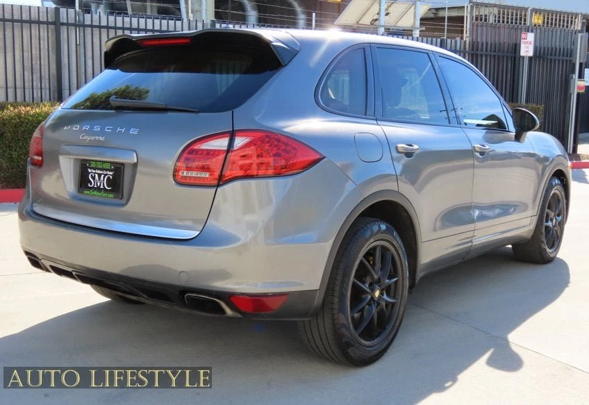 2011 Porsche 958 Cayenne - Image 9 of 20