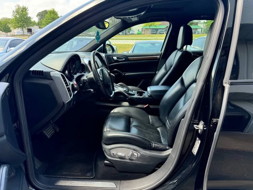 2011 Porsche 958 Cayenne S - Image 8 of 20