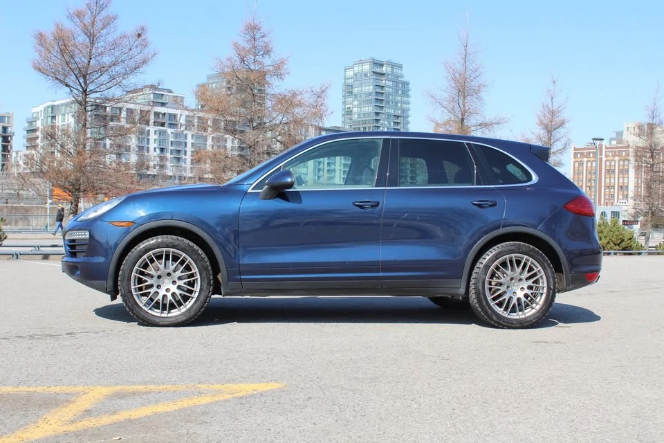 2011 Porsche 958 Cayenne - Image 2 of 18