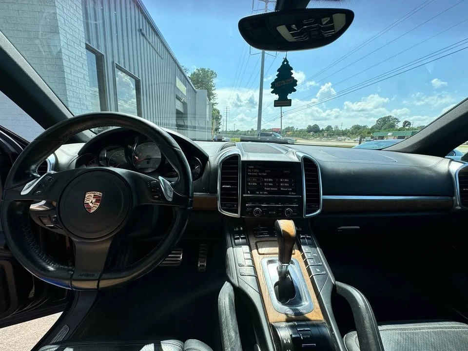 2011 Porsche 958 Cayenne S - Image 10 of 20