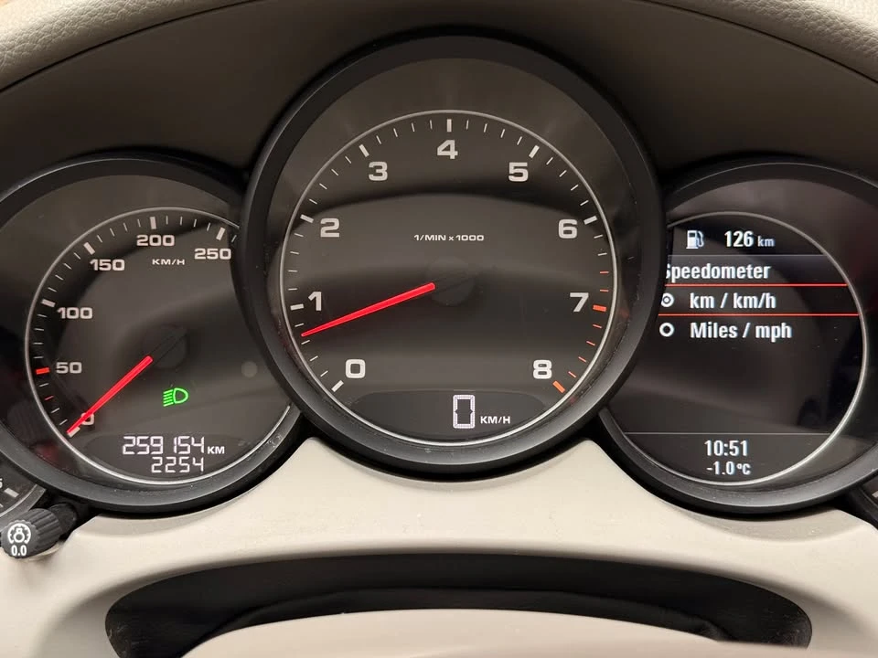 2011 Porsche 958 Cayenne - Image 15 of 18