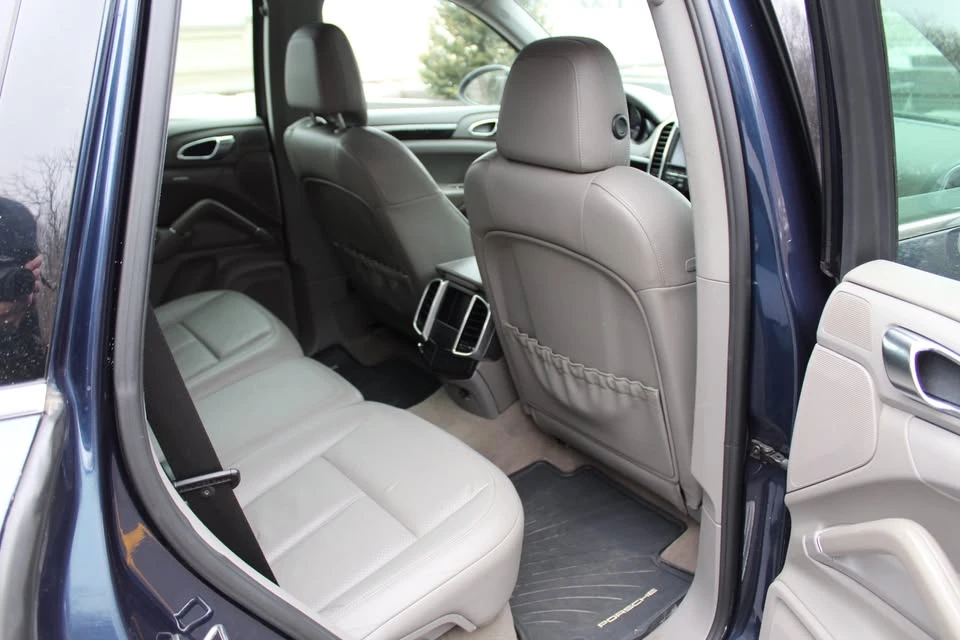 2011 Porsche 958 Cayenne - Image 17 of 18