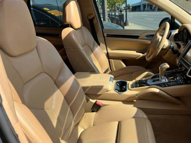 2011 Porsche 958 Cayenne - Image 16 of 20