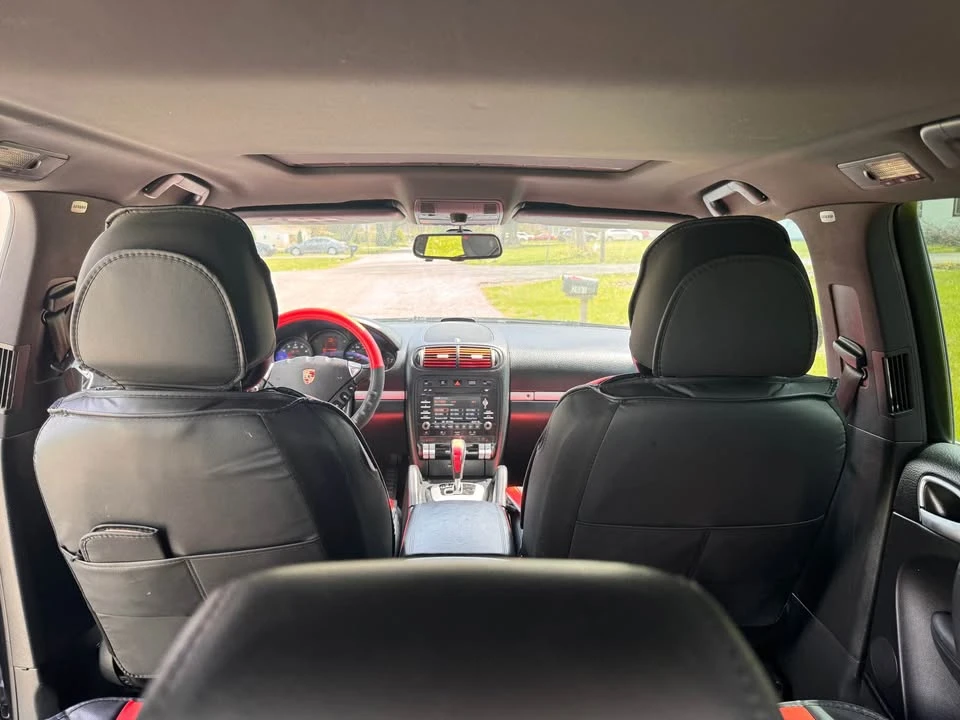 2011 Porsche 958 Cayenne - Image 2 of 17