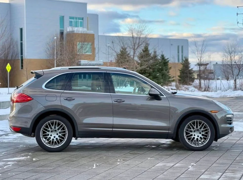 2011 Porsche 958 Cayenne - Image 6 of 8