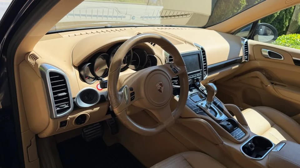 2011 Porsche 958 Cayenne - Image 11 of 20