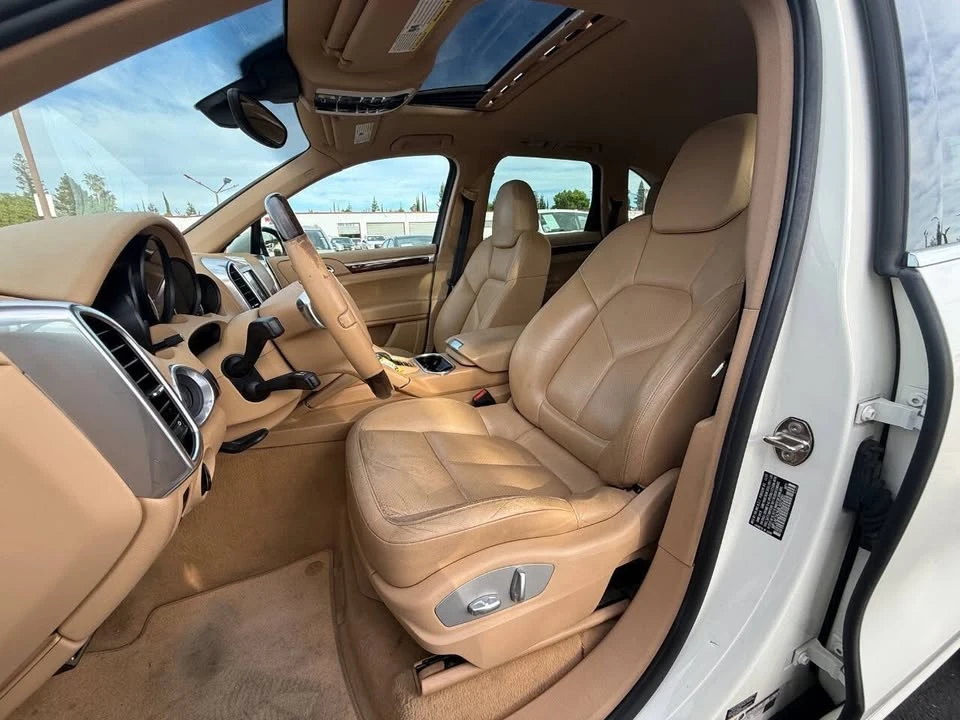 2011 Porsche 958 Cayenne - Image 8 of 19