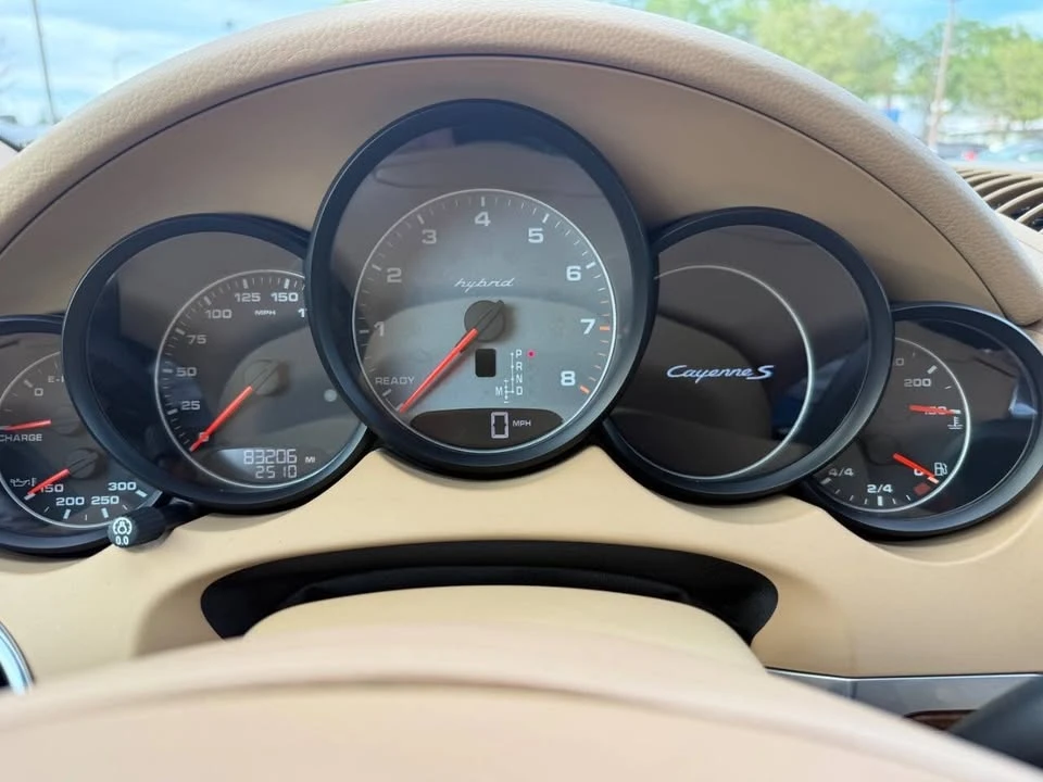 2011 Porsche 958 Cayenne - Image 12 of 19