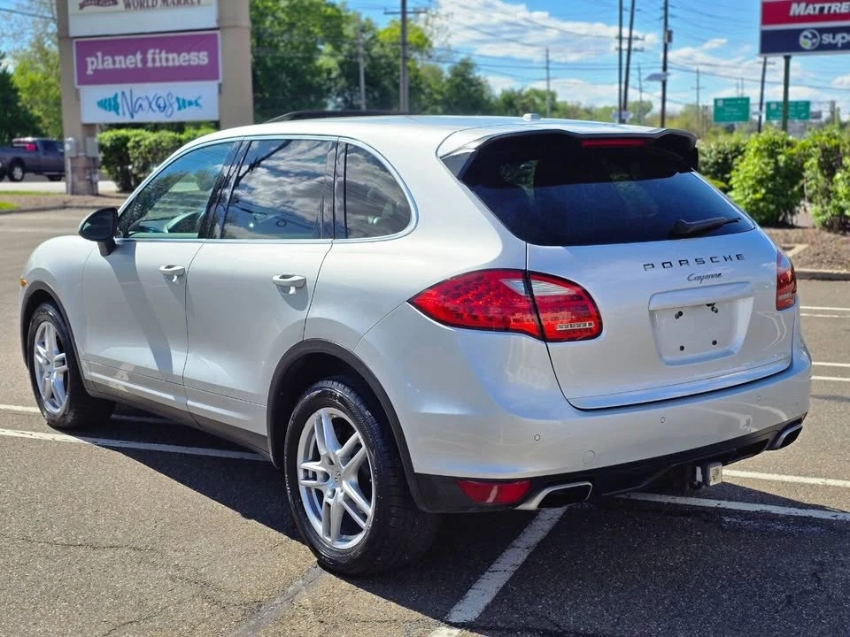 2011 Porsche 958 Cayenne - Image 6 of 20