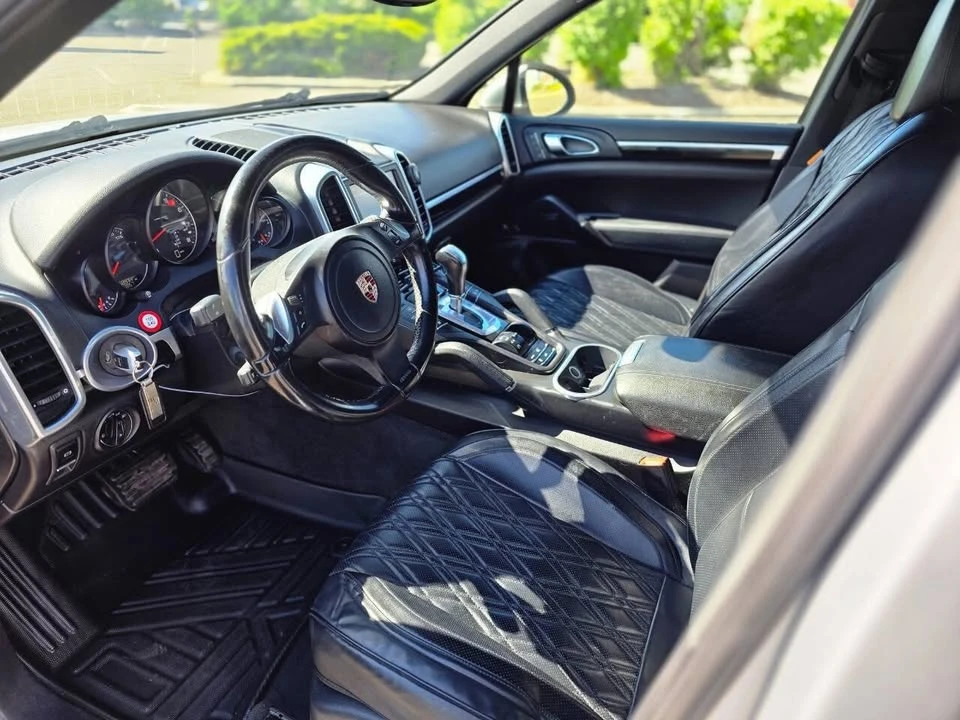 2011 Porsche 958 Cayenne - Image 8 of 20