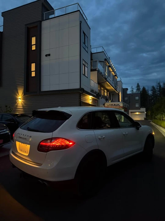2011 Porsche 958 Cayenne - Image 4 of 6