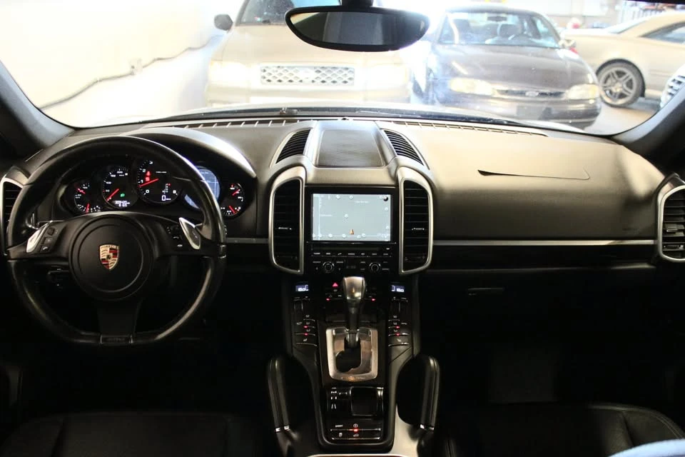 2011 Porsche 958 Cayenne - Image 7 of 9