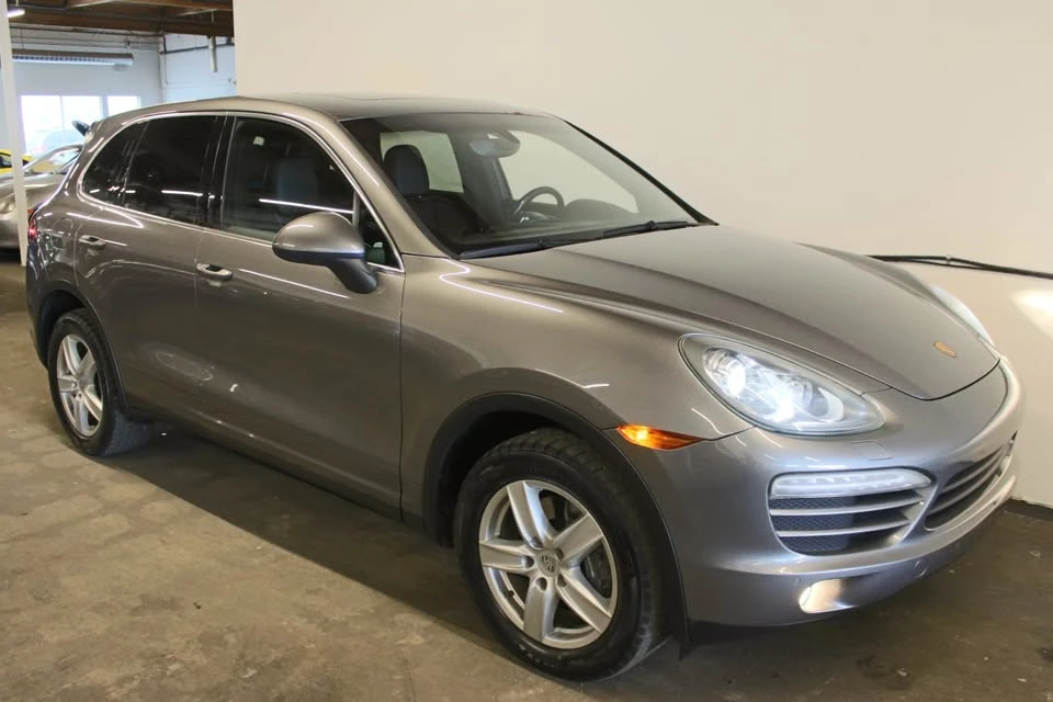 2011 Porsche 958 Cayenne - Image 2 of 9