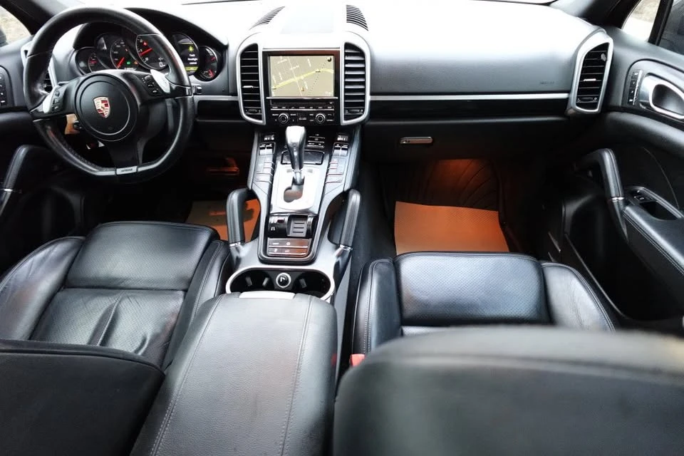 2011 Porsche 958 Cayenne - Image 2 of 10