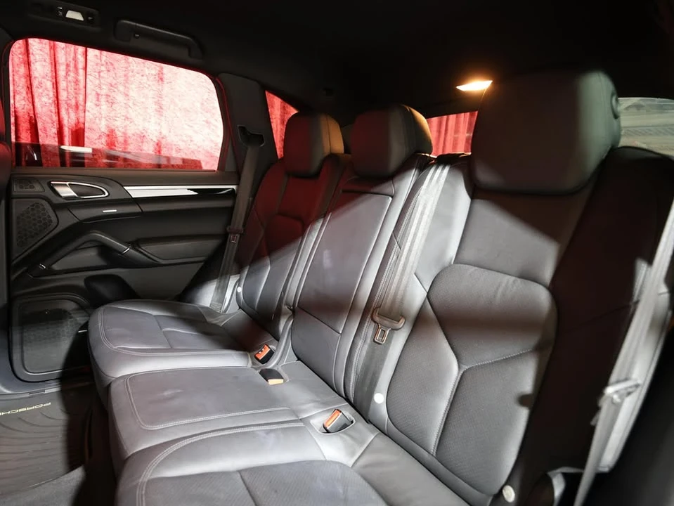 2011 Porsche 958 Cayenne - Image 12 of 18