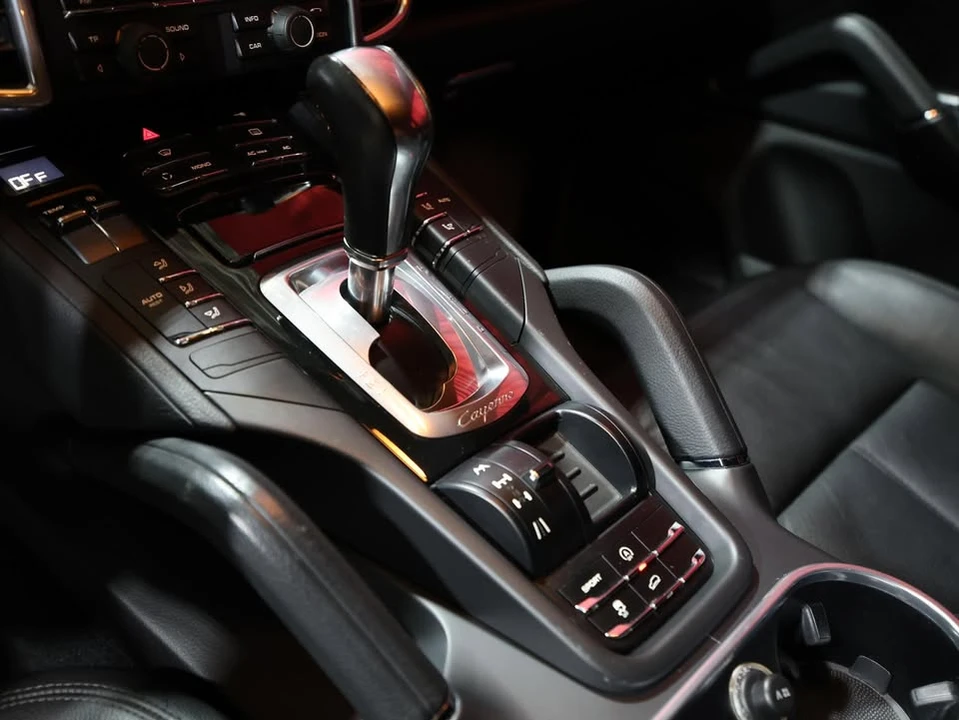 2011 Porsche 958 Cayenne - Image 17 of 18