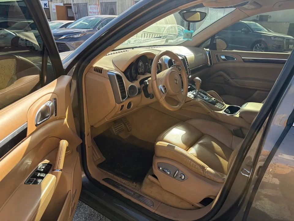 2011 Porsche 958 Cayenne - Image 6 of 8