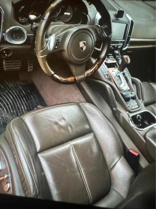 2011 Porsche 958 Cayenne - Image 9 of 13