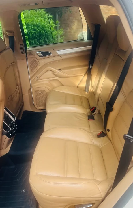 2011 Porsche 958 Cayenne - Image 3 of 5