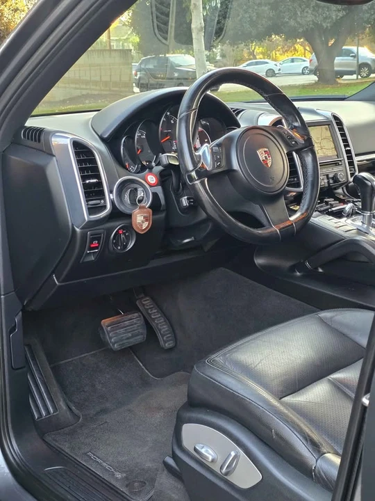 2011 Porsche 958 Cayenne - Image 6 of 20