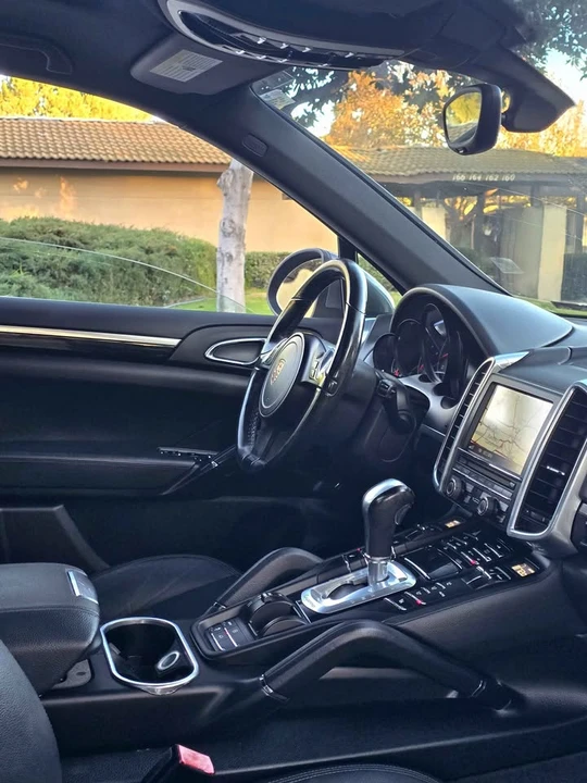 2011 Porsche 958 Cayenne - Image 8 of 20