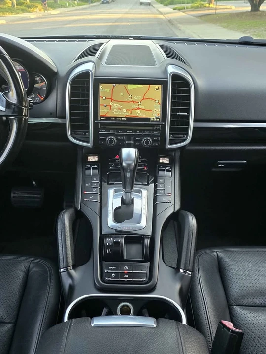 2011 Porsche 958 Cayenne - Image 11 of 20