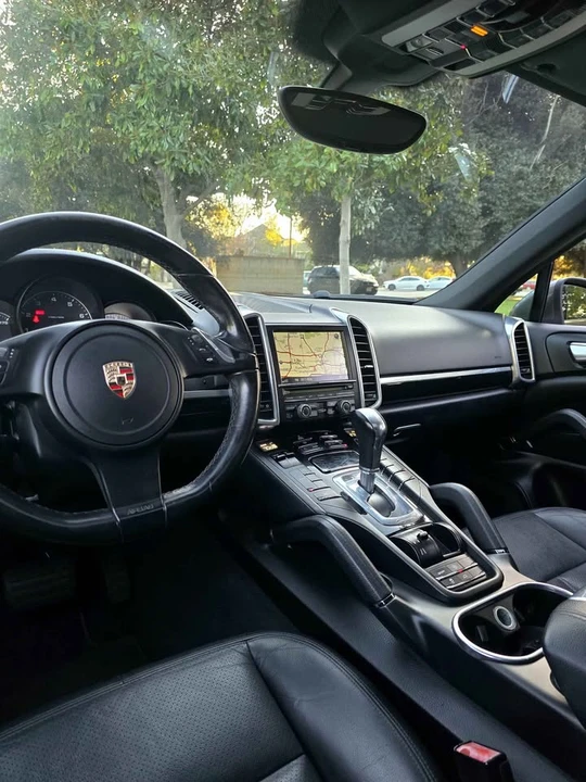 2011 Porsche 958 Cayenne - Image 12 of 20