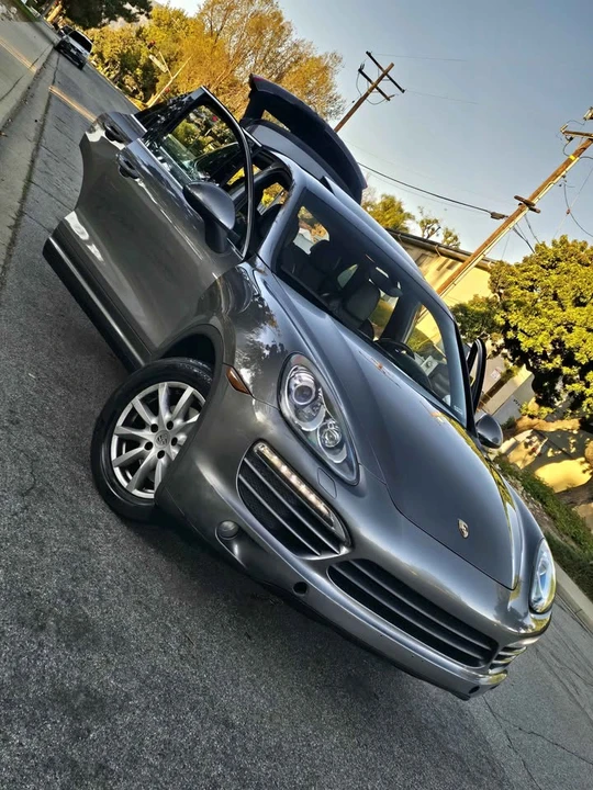 2011 Porsche 958 Cayenne - Image 4 of 20