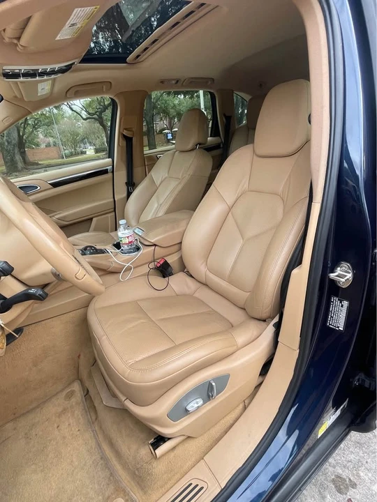 2011 Porsche 958 Cayenne - Image 11 of 17