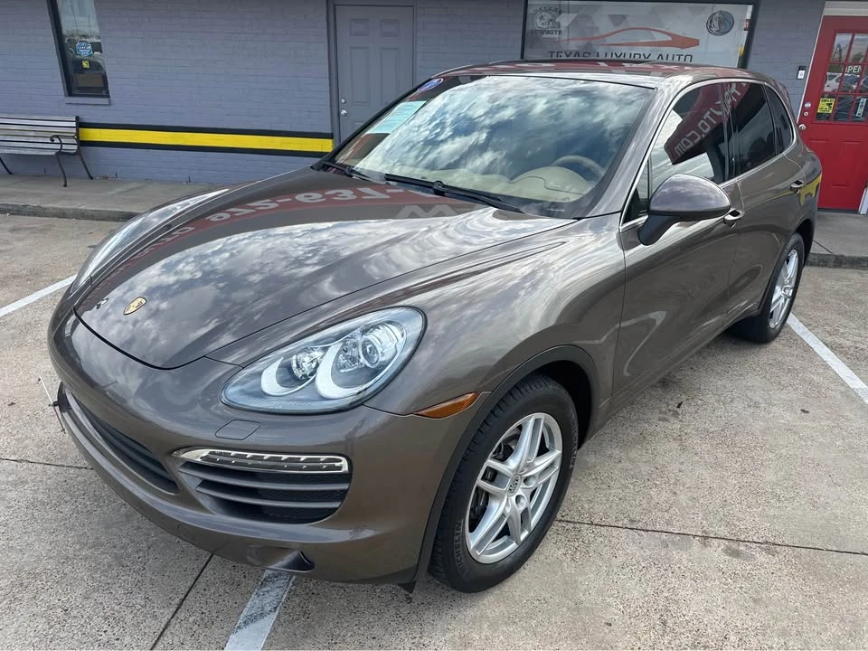 2011 Porsche 958 Cayenne S - Image 5 of 13