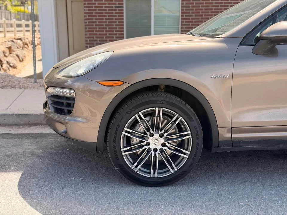 2011 Porsche 958 Cayenne S - Image 4 of 13