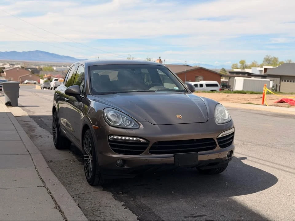 2011 Porsche 958 Cayenne S - Image 3 of 13