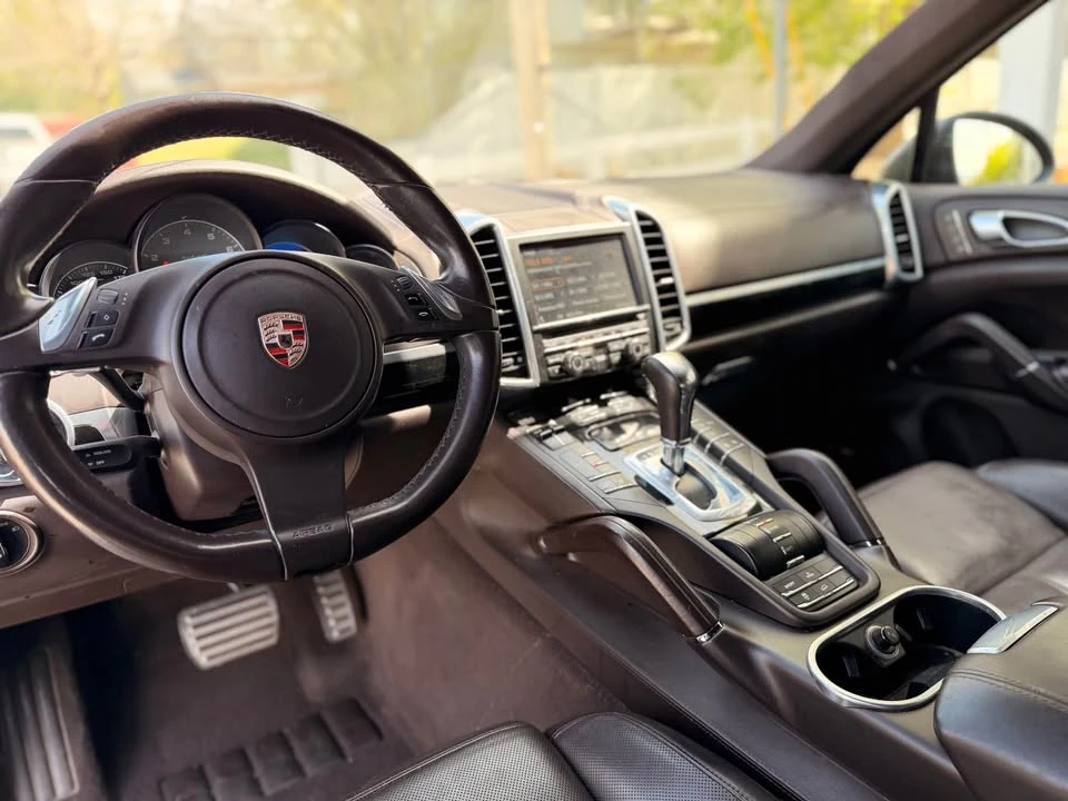 2011 Porsche 958 Cayenne S - Image 12 of 13
