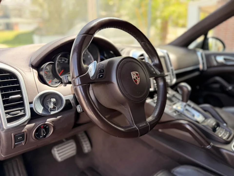 2011 Porsche 958 Cayenne S - Image 10 of 13