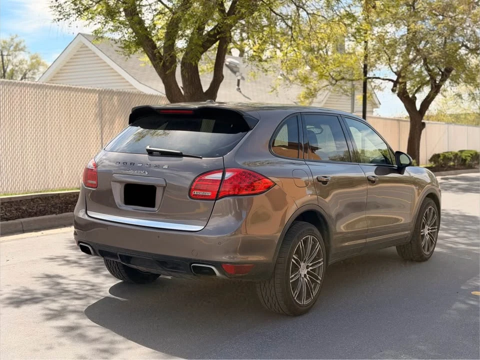 2011 Porsche 958 Cayenne - Image 12 of 19
