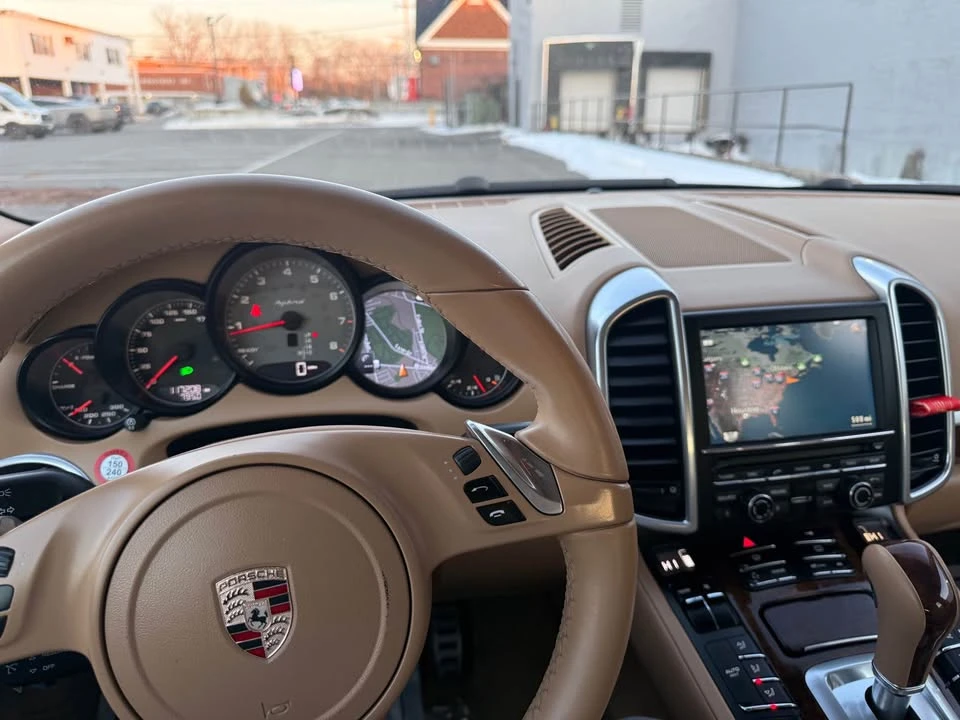 2011 Porsche 958 Cayenne S - Image 14 of 19