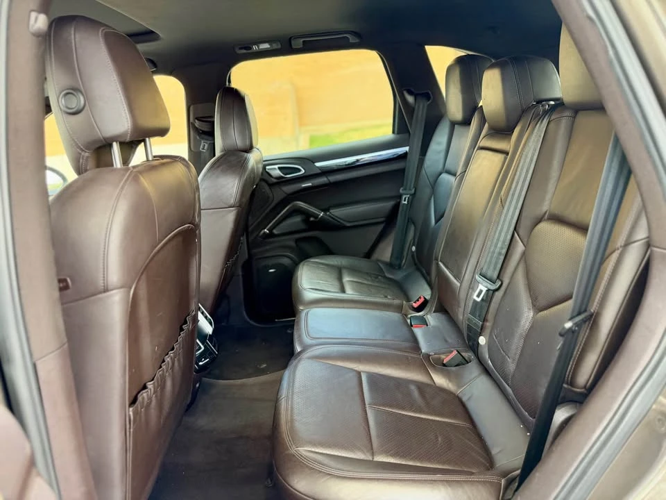2011 Porsche 958 Cayenne - Image 16 of 20