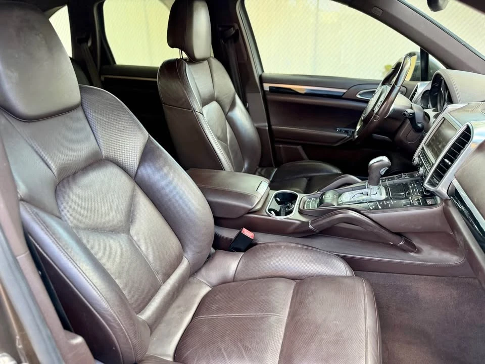2011 Porsche 958 Cayenne - Image 19 of 20