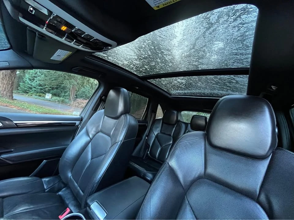 2011 Porsche 958 Cayenne - Image 7 of 17
