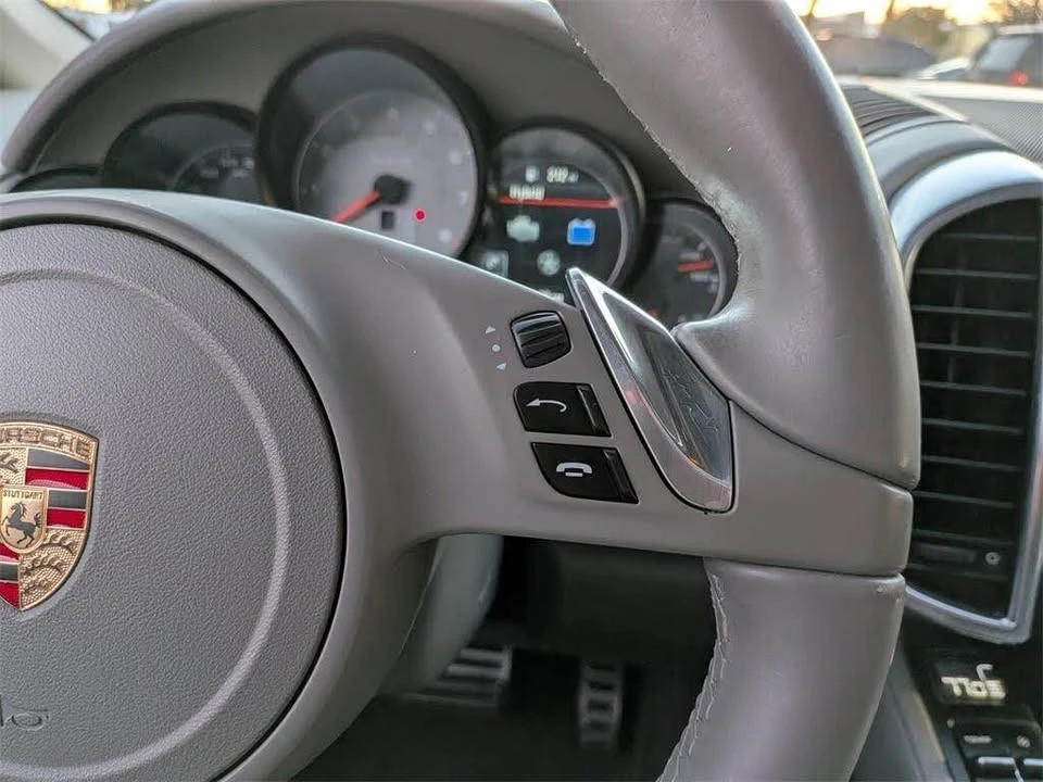 2011 Porsche 958 Cayenne - Image 8 of 15
