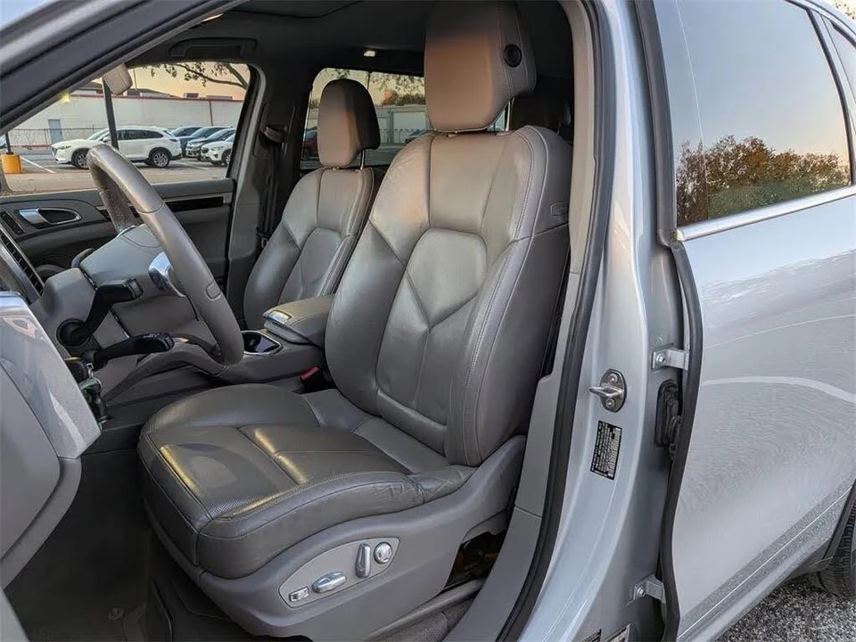 2011 Porsche 958 Cayenne - Image 6 of 15