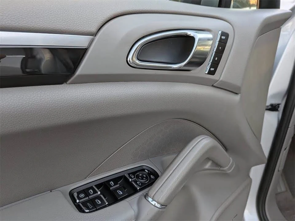 2011 Porsche 958 Cayenne - Image 5 of 15