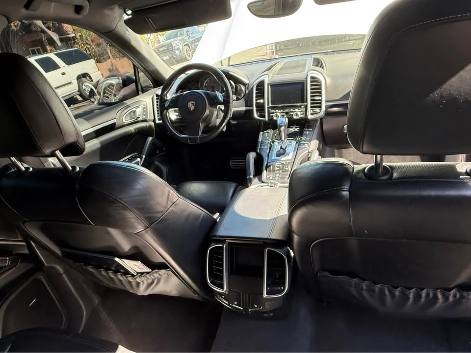 2011 Porsche 958 Cayenne S - Image 2 of 15