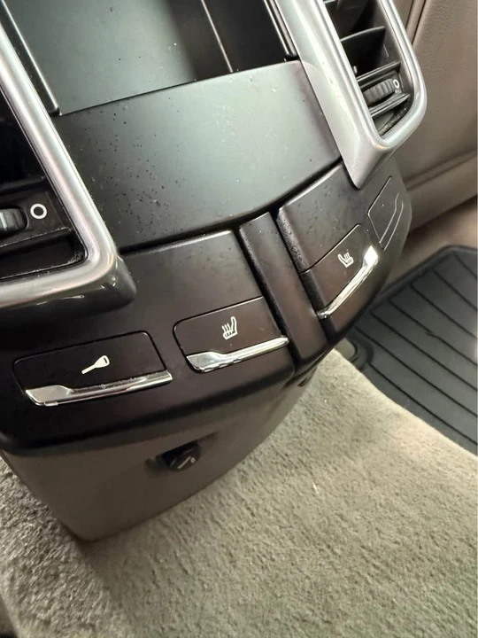2011 Porsche 958 Cayenne S - Image 9 of 15