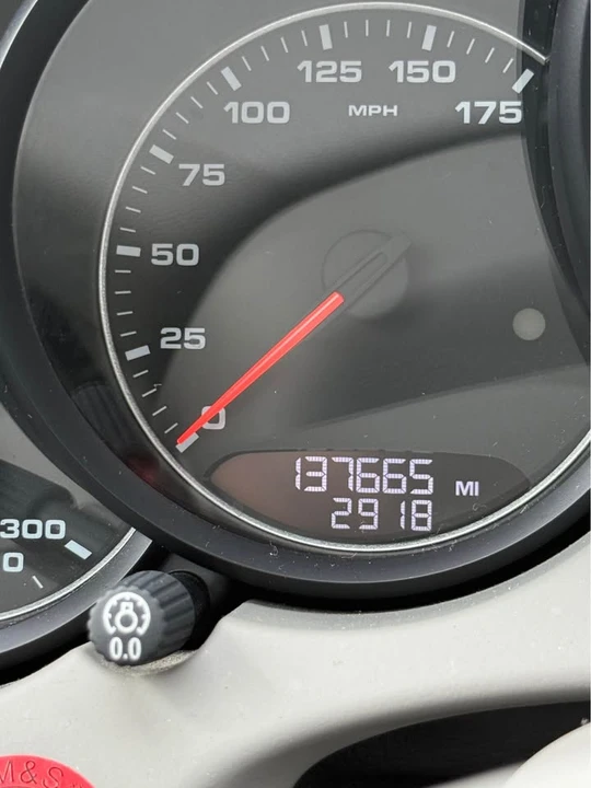 2011 Porsche 958 Cayenne S - Image 11 of 15