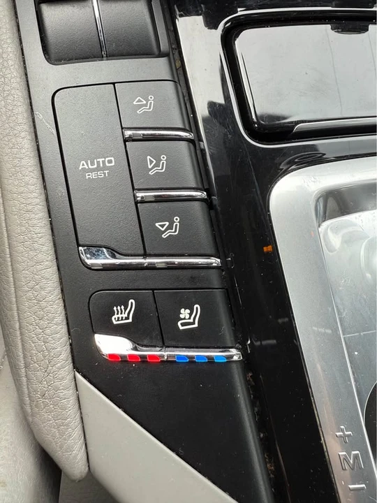 2011 Porsche 958 Cayenne S - Image 12 of 15